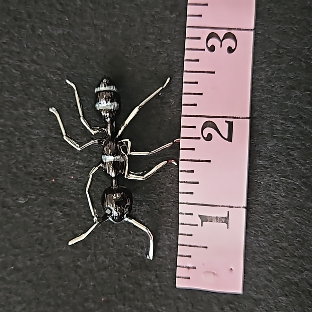 NWT Enamel Statement Ant Brooch - Picture 3 of 5